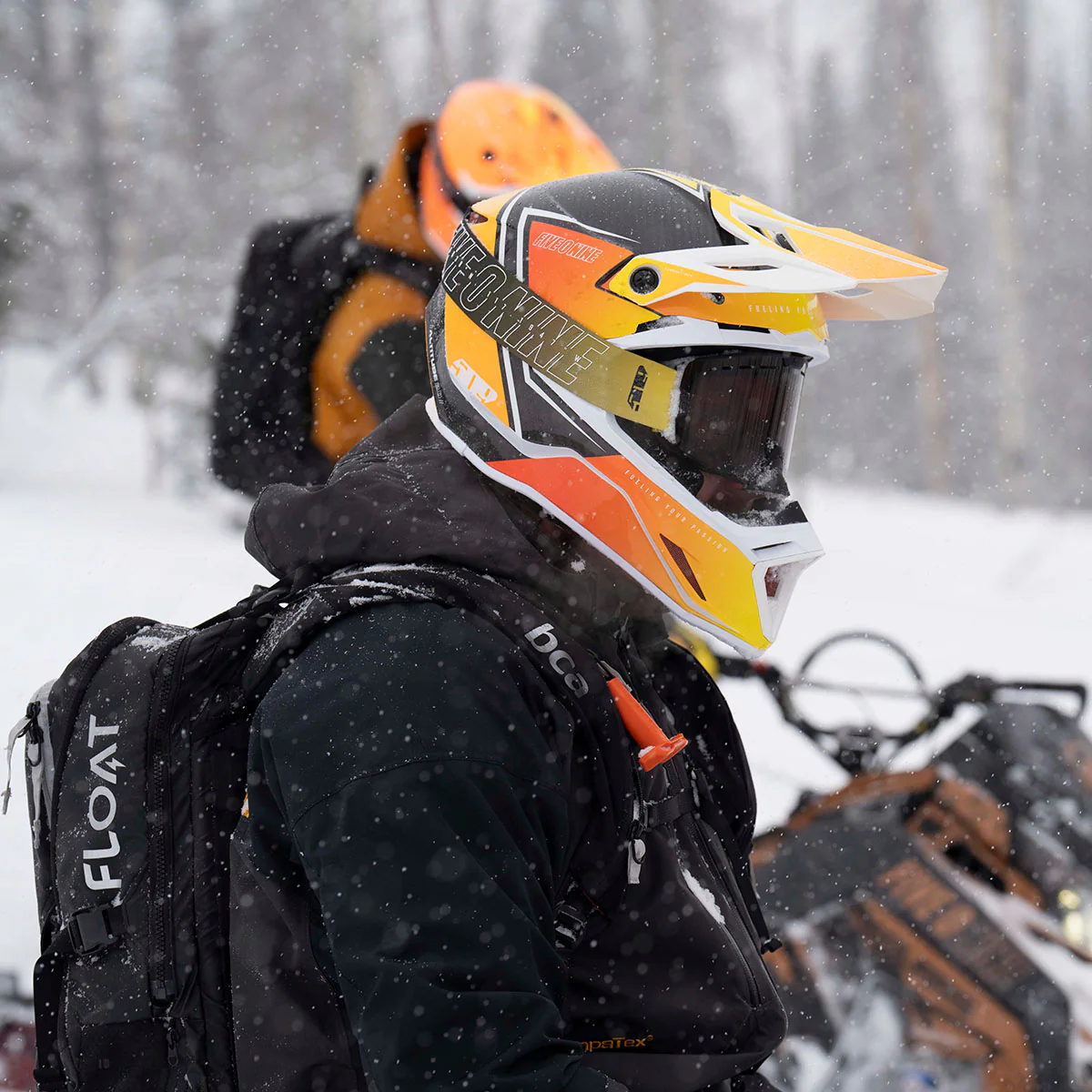 Altitude 2.0 Carbon Fiber Helmet - Image 35
