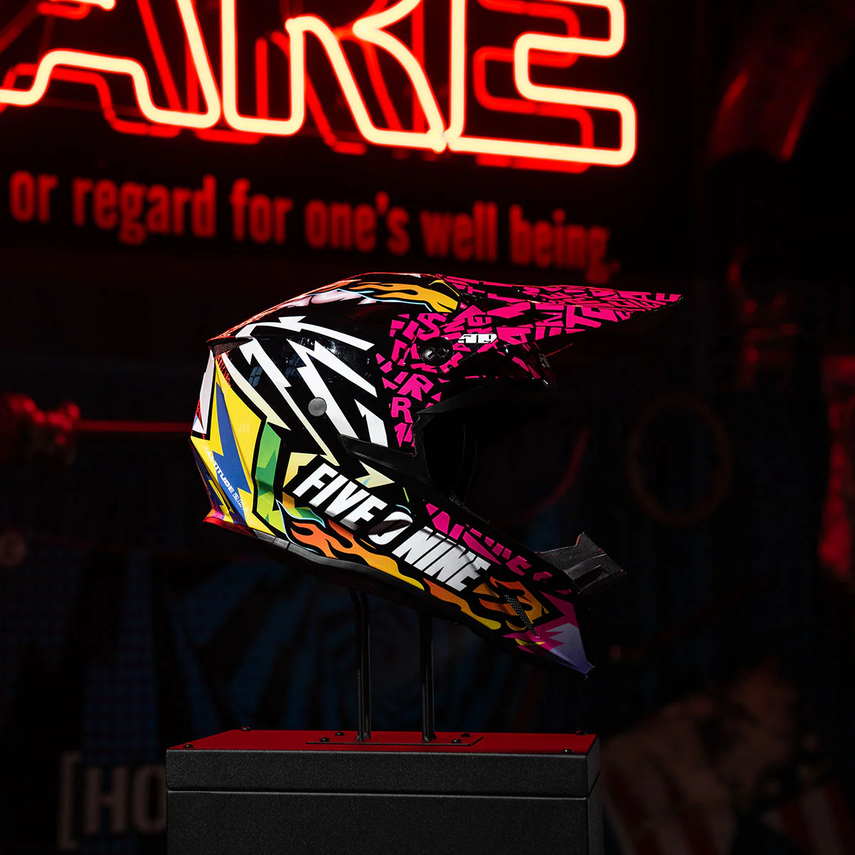 Altitude 2.0 Helmet - Image 10