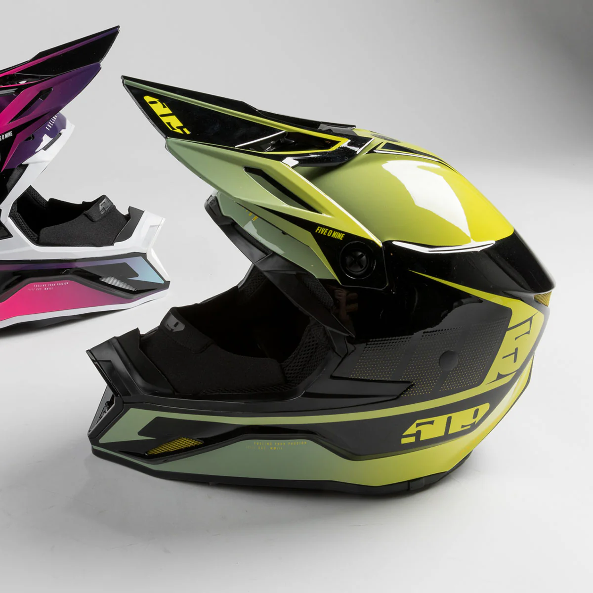 Altitude 2.0 Helmet - Image 40