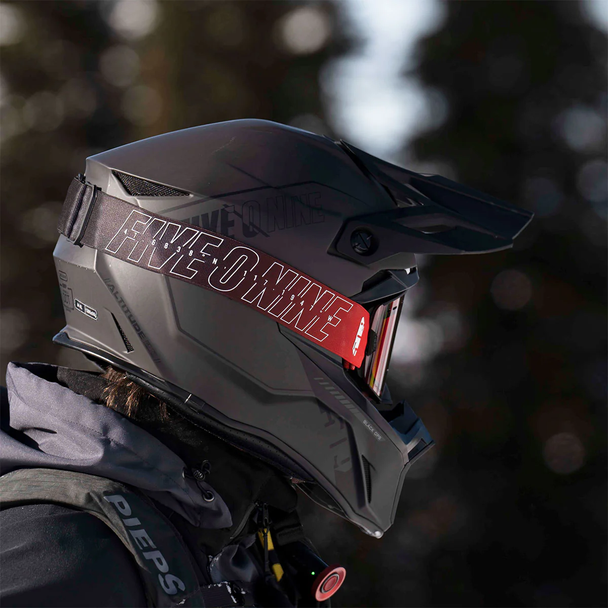 Altitude 2.0 Helmet - Image 59
