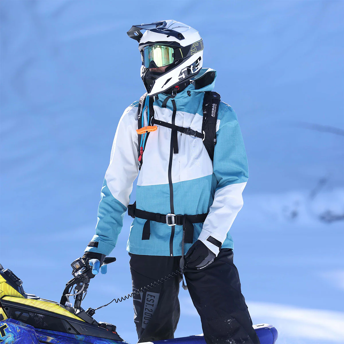 Altitude 2.0 Helmet - Image 69