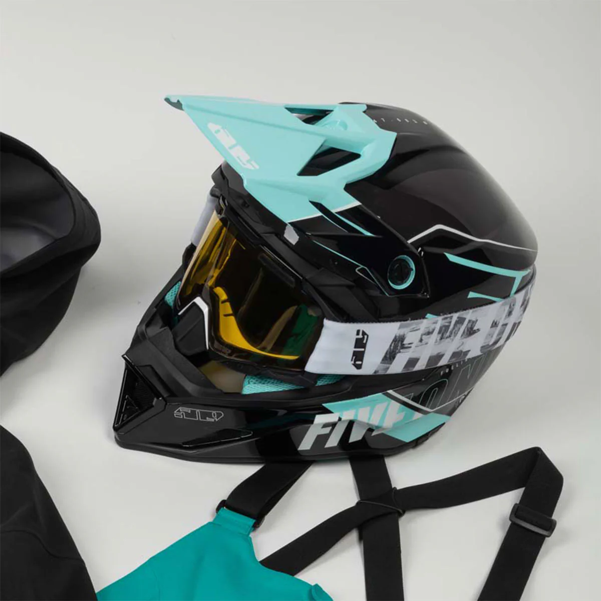 Altitude 2.0 Helmet - Image 80