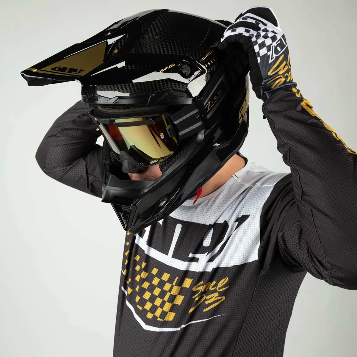 Altitude 2.0 Offroad Carbon Fiber Helmet - Image 15