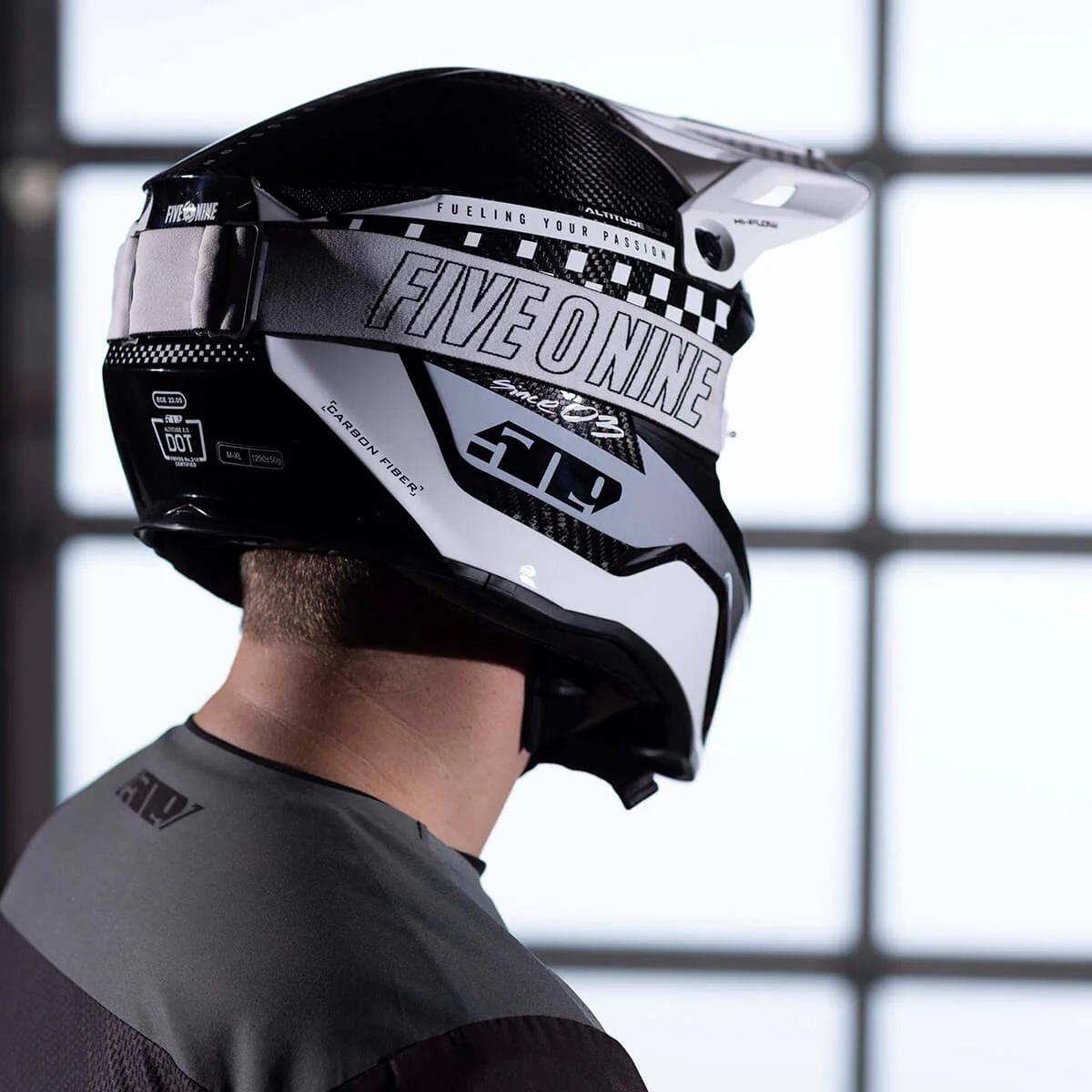 Altitude 2.0 Offroad Carbon Fiber Helmet - Image 8