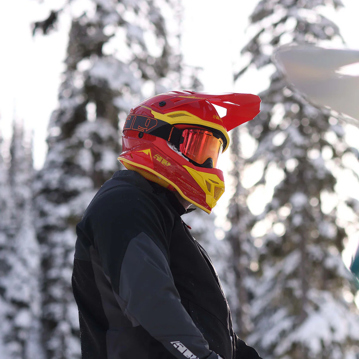 Atmosphere Helmet - Image 13