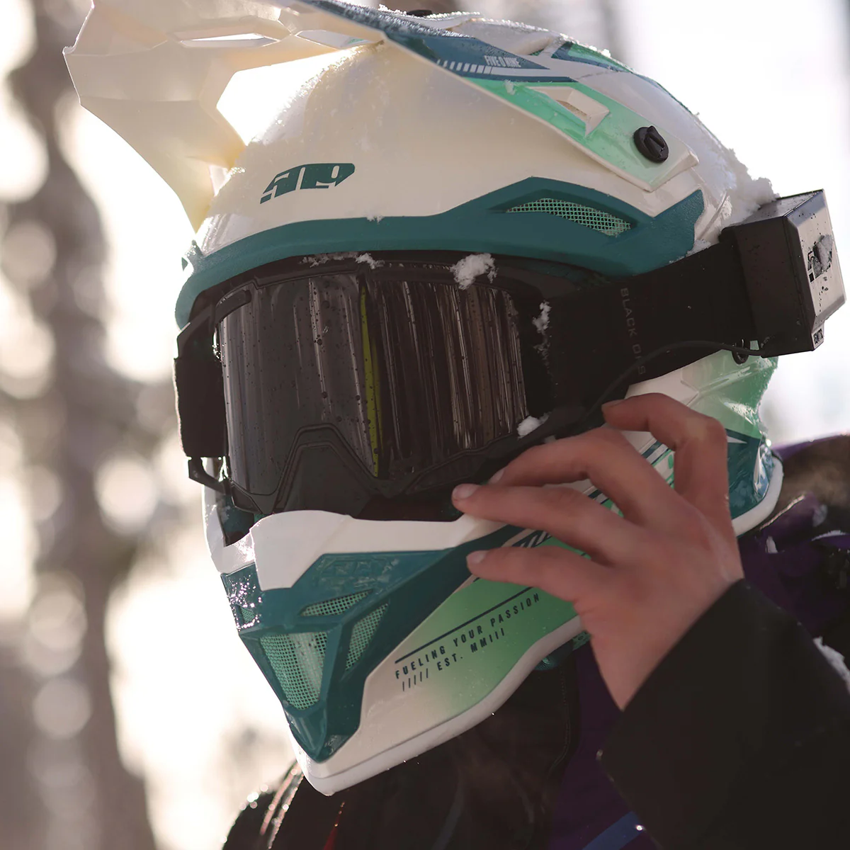 Atmosphere Helmet - Image 27