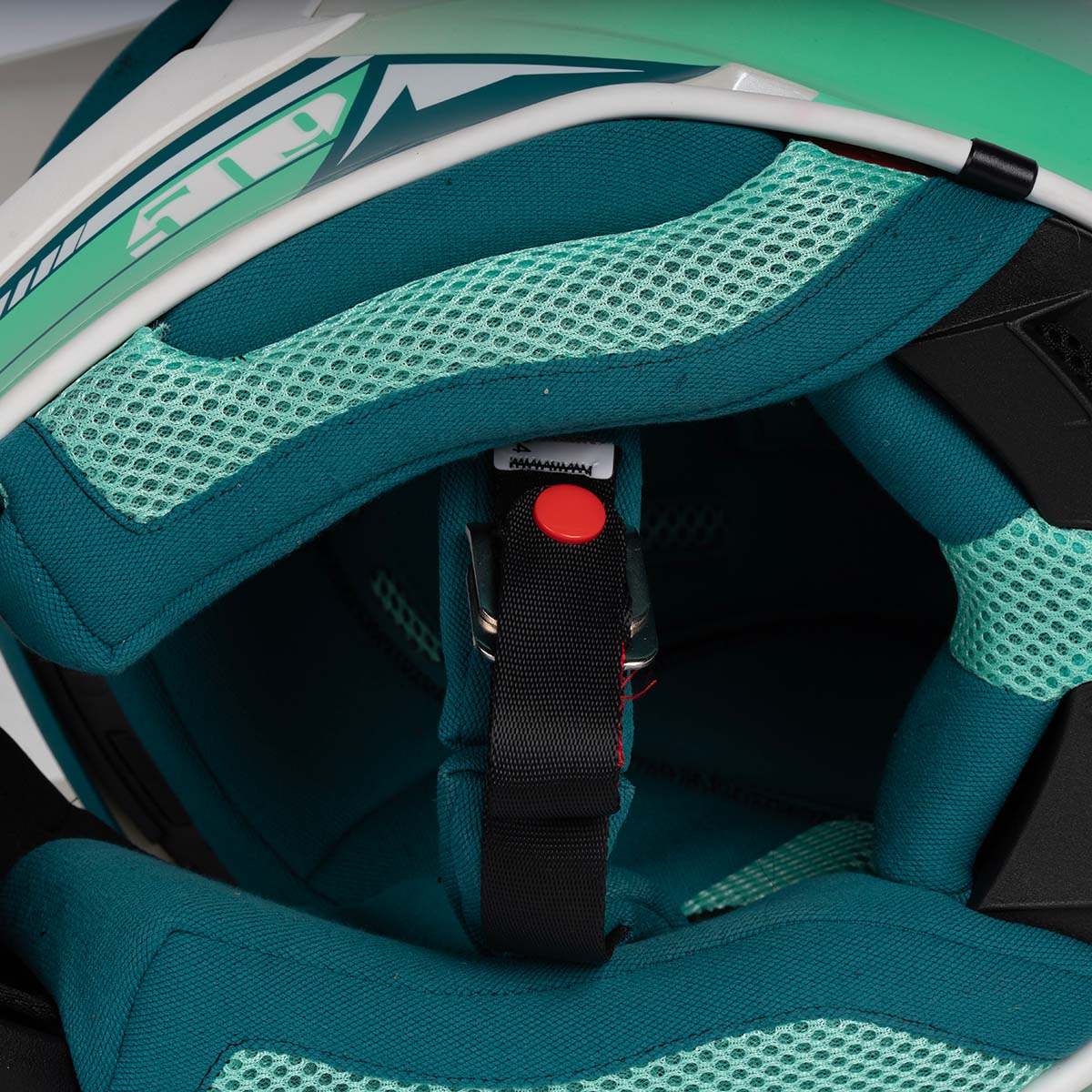 Atmosphere Helmet - Image 32