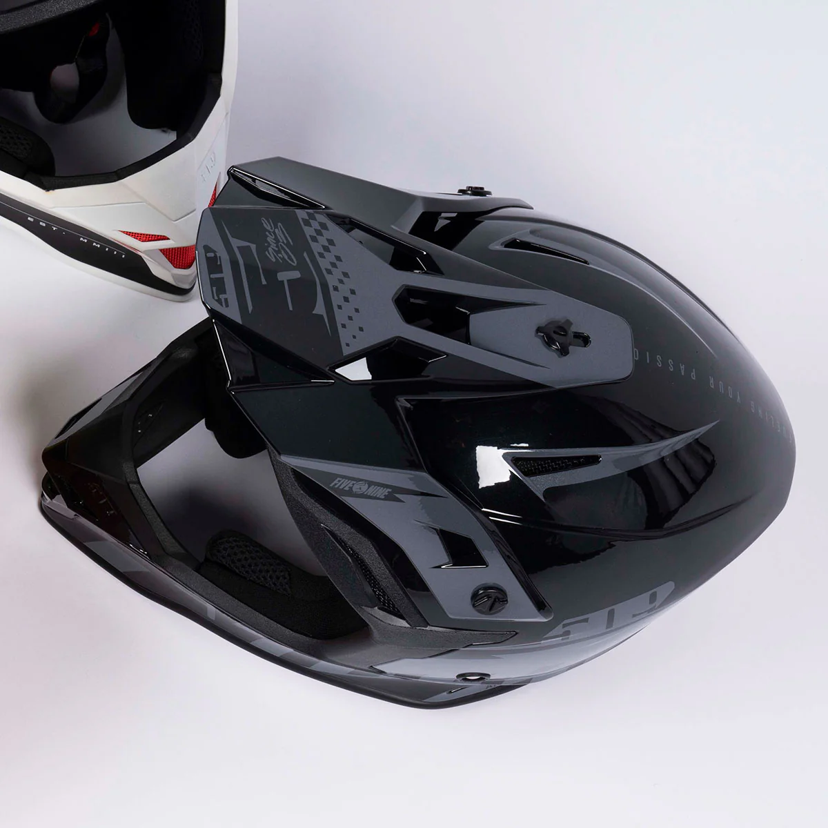 Atmosphere Offroad Helmet - Image 23