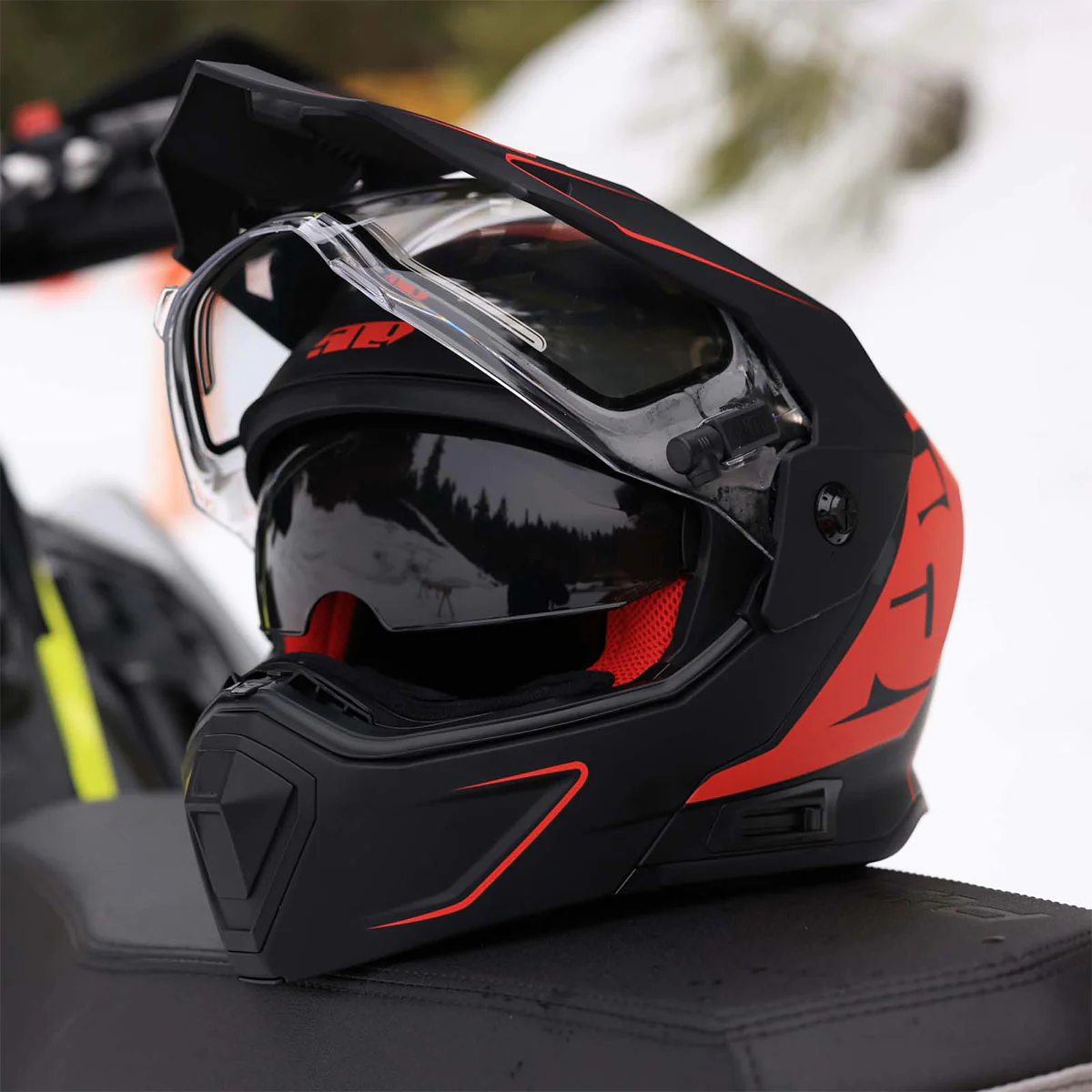 Delta R4 Ignite Helmet - Image 10