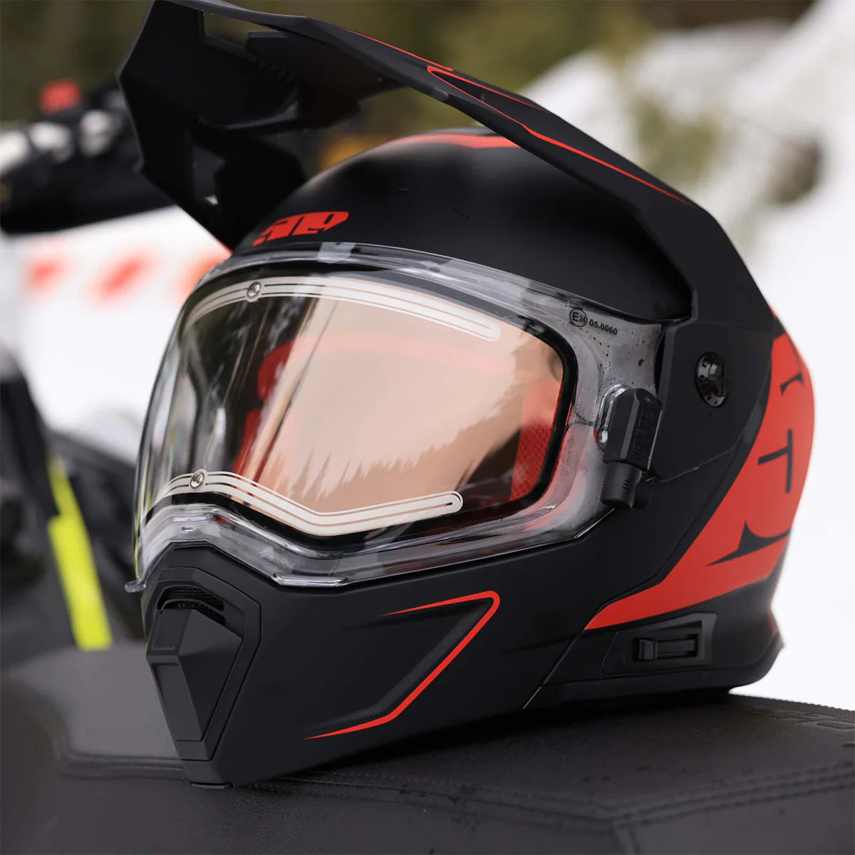 Delta R4 Ignite Helmet - Image 11
