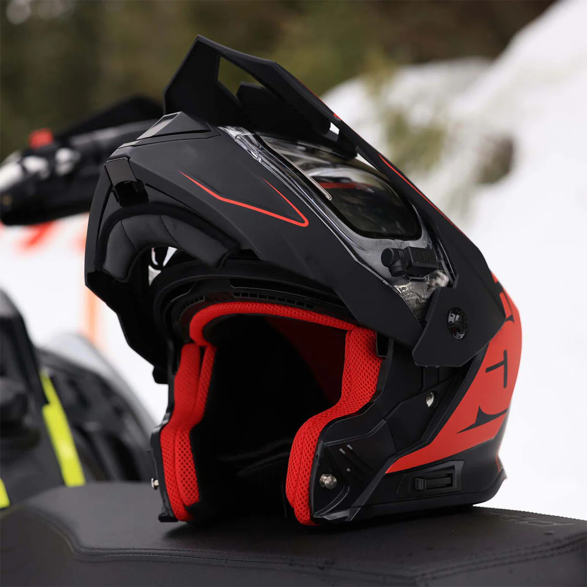 Delta R4 Ignite Helmet - Image 12