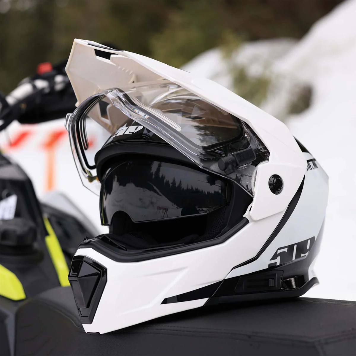 Delta R4 Ignite Helmet - Image 18