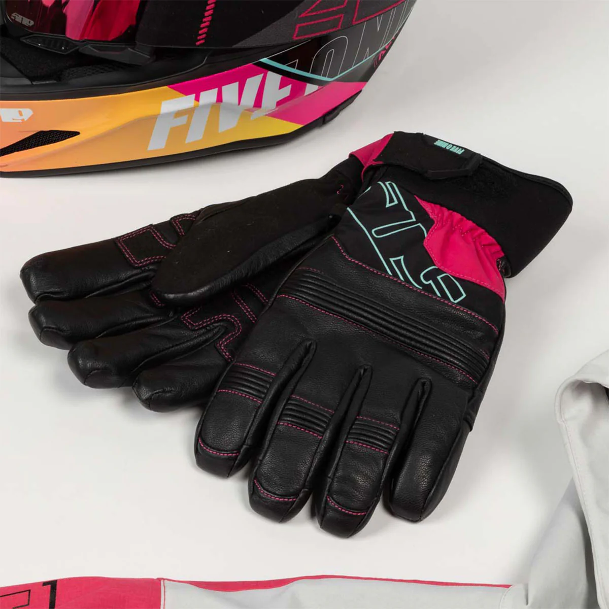 Free Range Gloves - Image 13