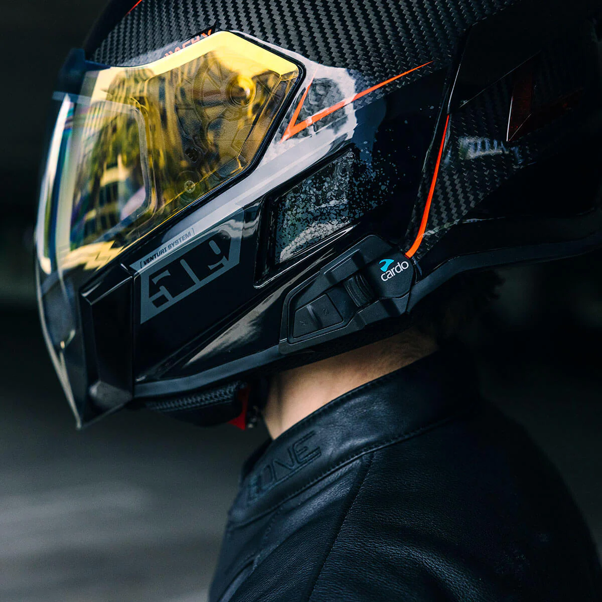 Mach V Carbon Commander Helmet - Image 7