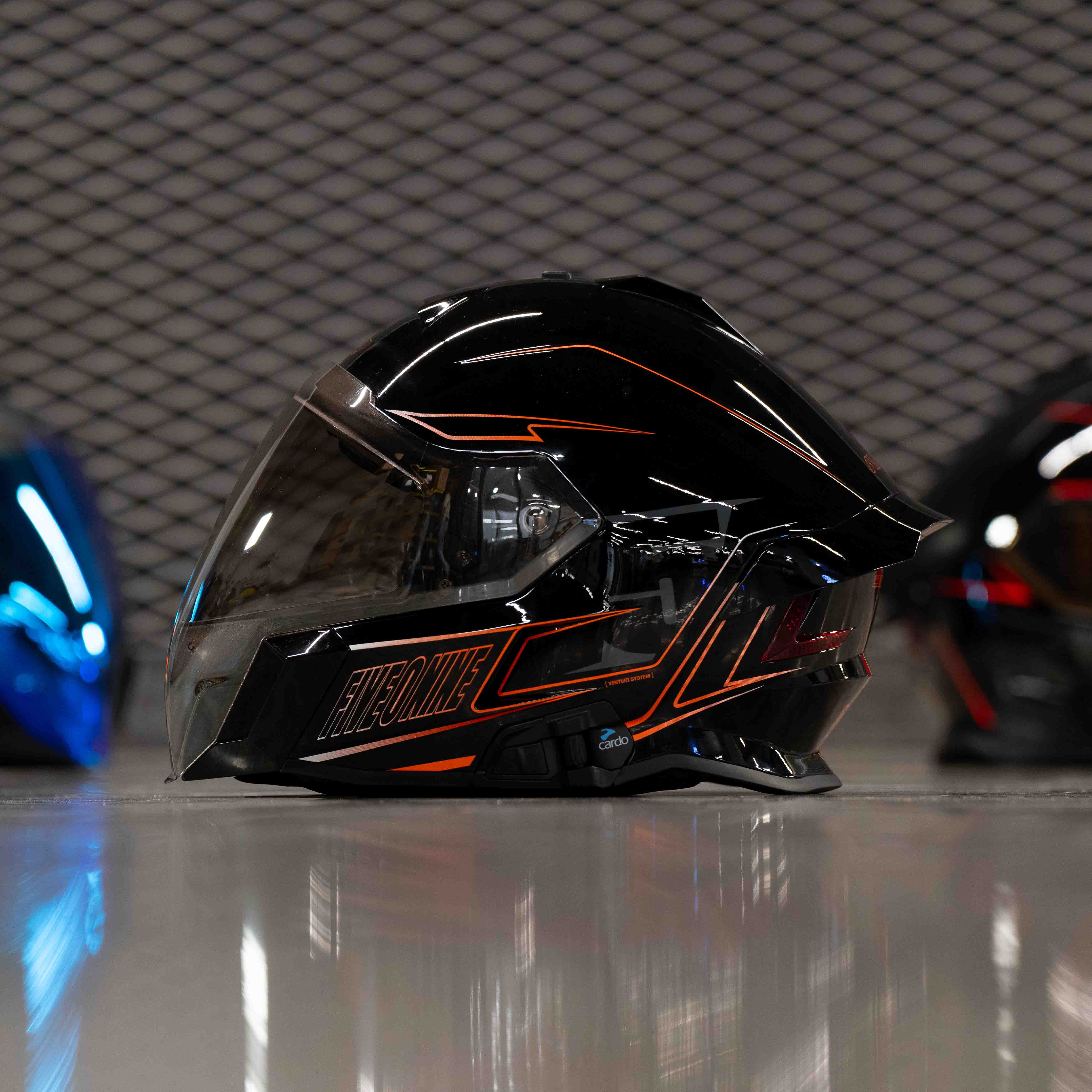 Mach V Commander Helmet - Image 9
