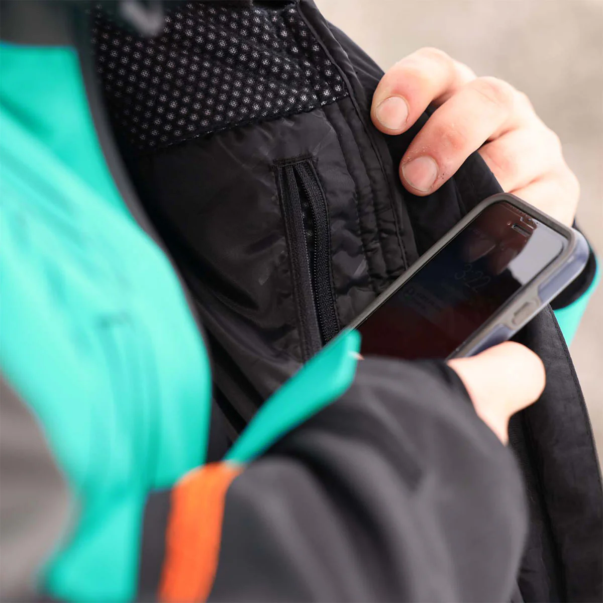 R-200 Insulated Crossover Jacket - Image 3