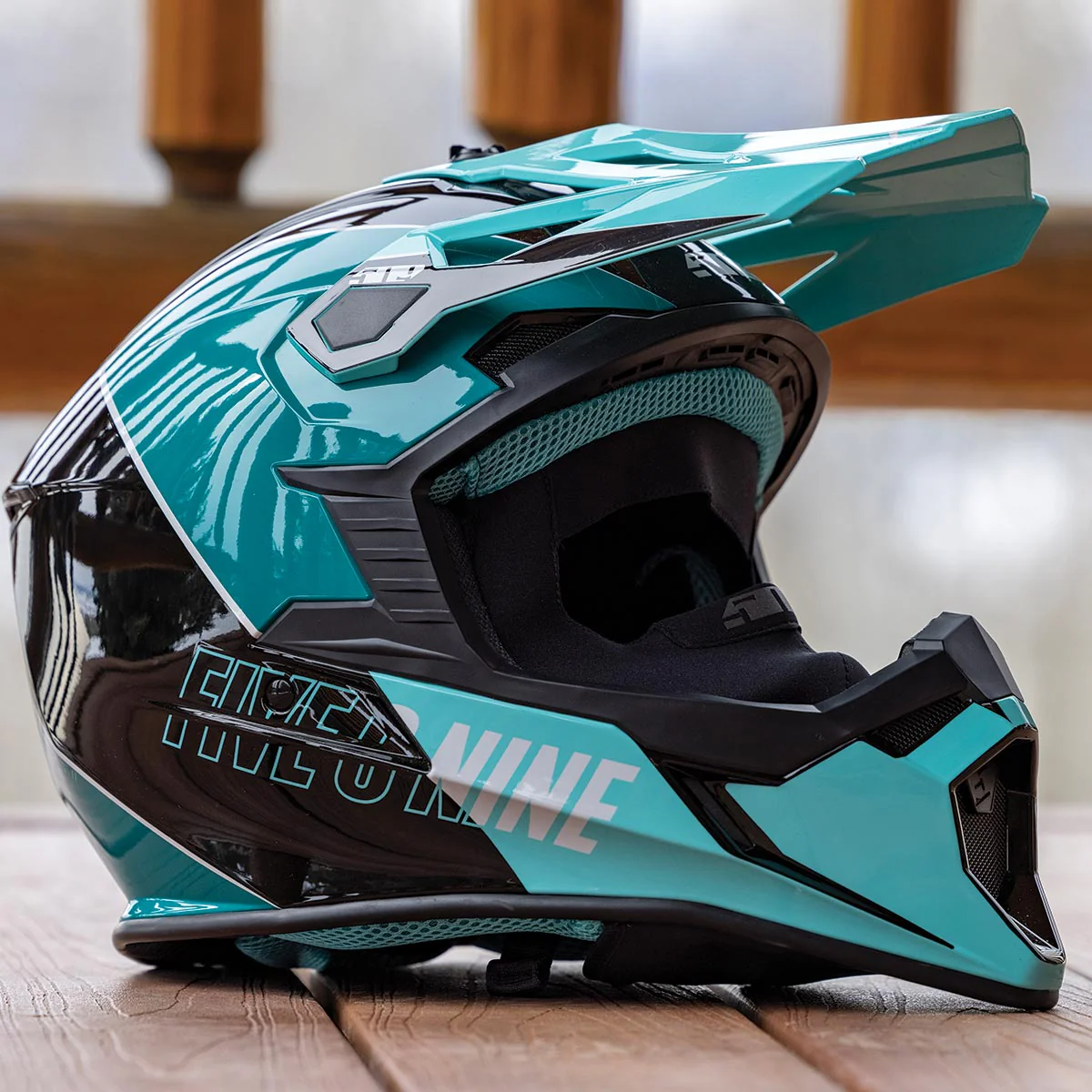 Tactical 2.0 Helmet with Fidlock - Image 13