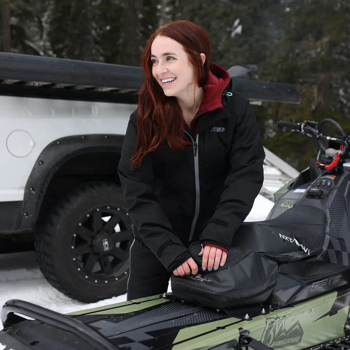Women's Range Insulated Jacket - Image 30