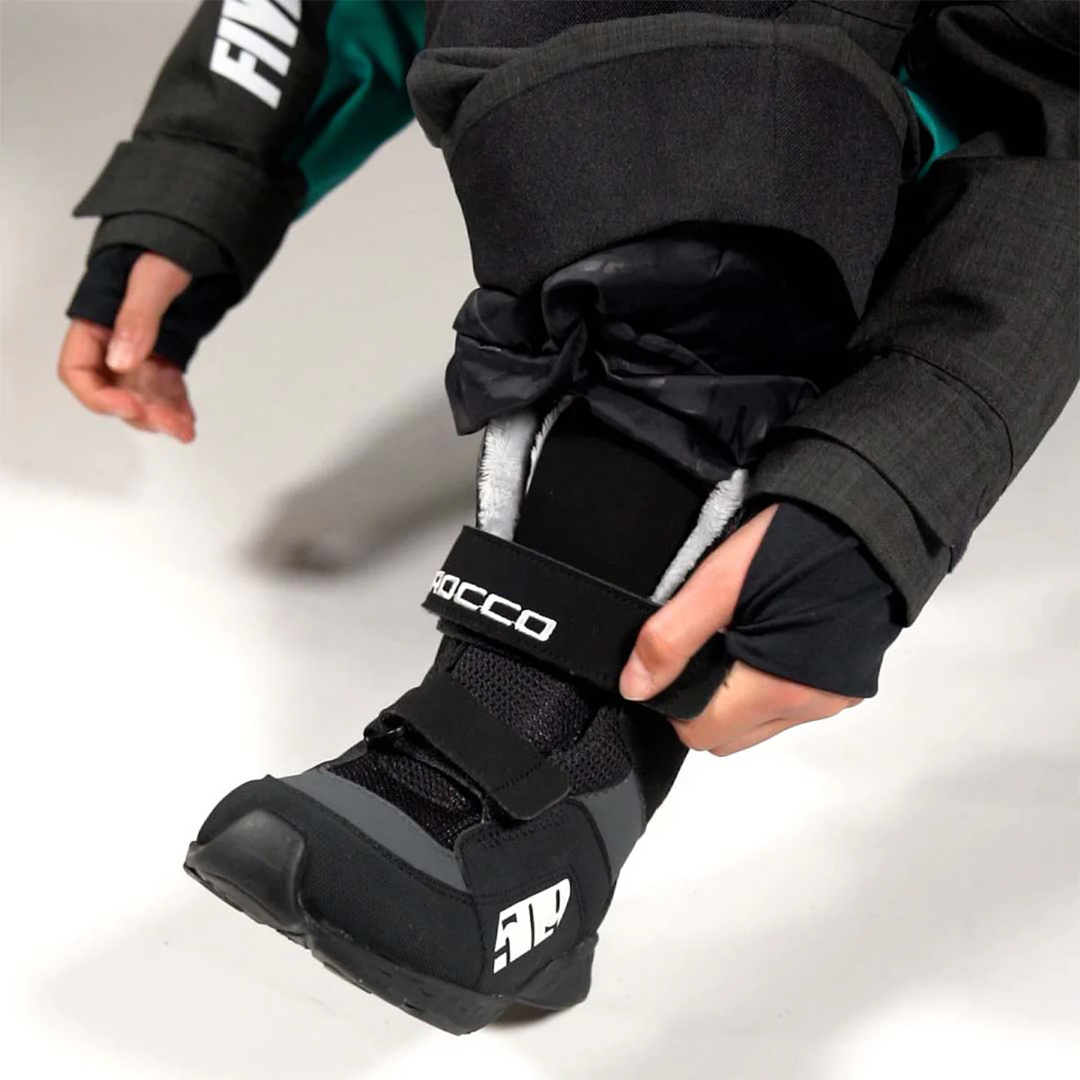 Youth Rocco Snow Boots - Image 4